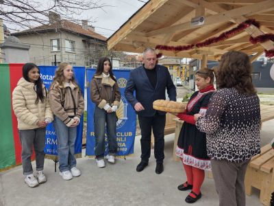 Откриване на беседка - дарение от Интеракт клуб Харманли 16